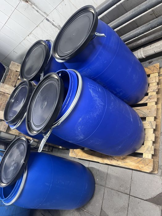 Продам бочки мытые! 170 литров с крышкой! По 5 тысяч каждая!