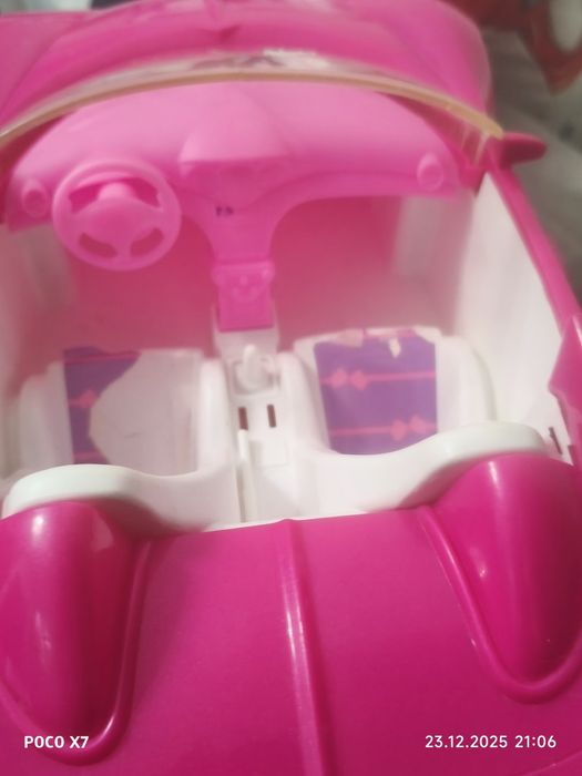 Прадаю детскую машинку