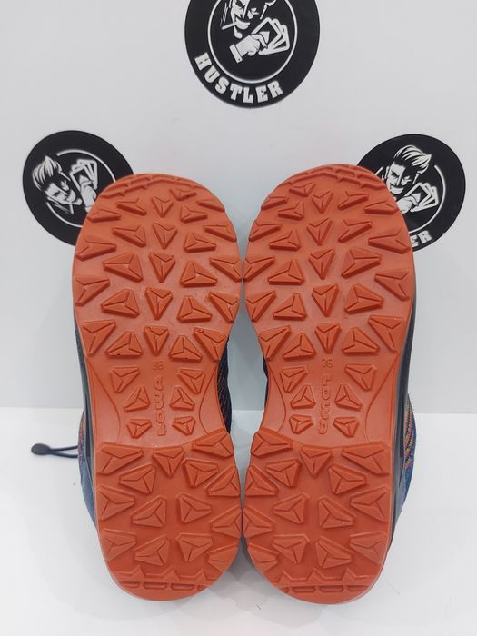 Туристически обувки LOWA. Номер 36