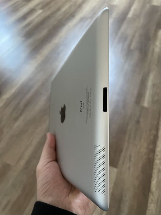 iPad 64GB memorie (detalii intreg sistemul in poza)