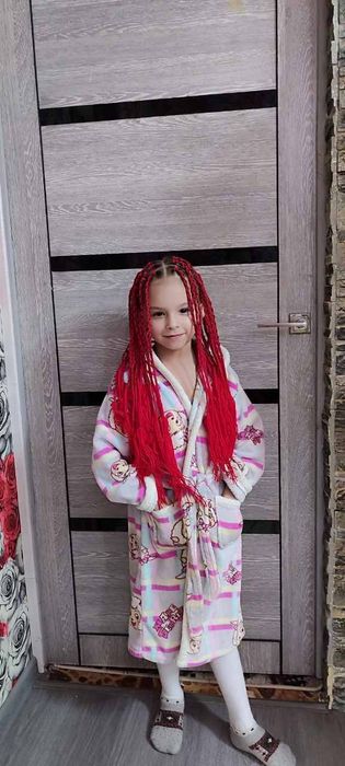 Вплетаю цветные косички из пряжи