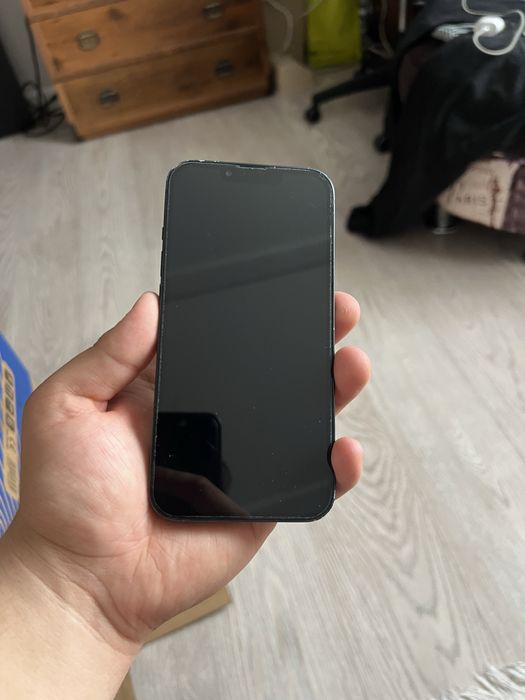 iPhone 13 128gb.
