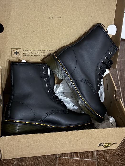 Cizme Dr Martens piele naturala