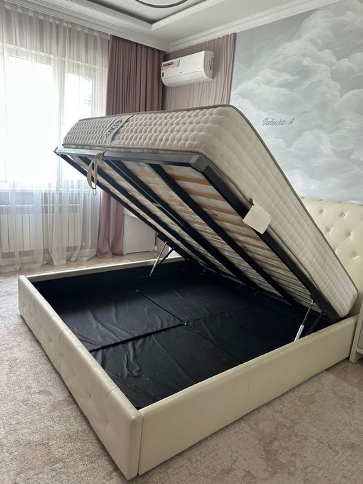 Двухспальная кровать