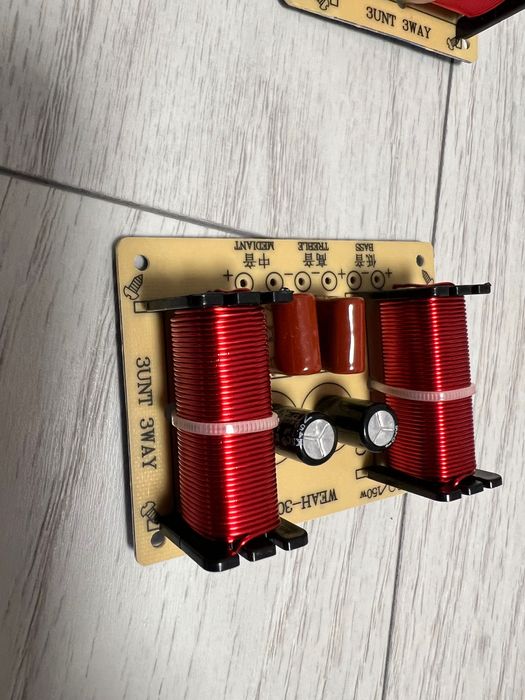 2 buc Filtre 3 cai, înalte , medii, joase bas, pereche.