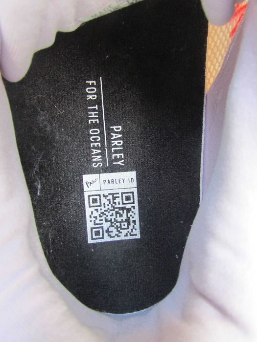 Дамски маратонки Аdidas x Parley Supernova 2