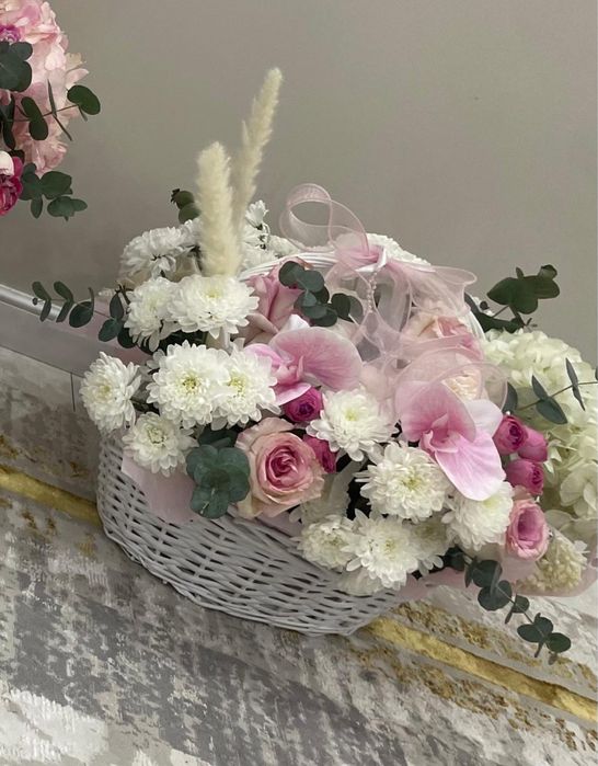 Цветы с корзиной