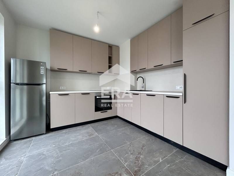 Дава се под наем Тристаен апартамент в София, Лозенец - 132 кв.м за 1950 € - Снимка #2