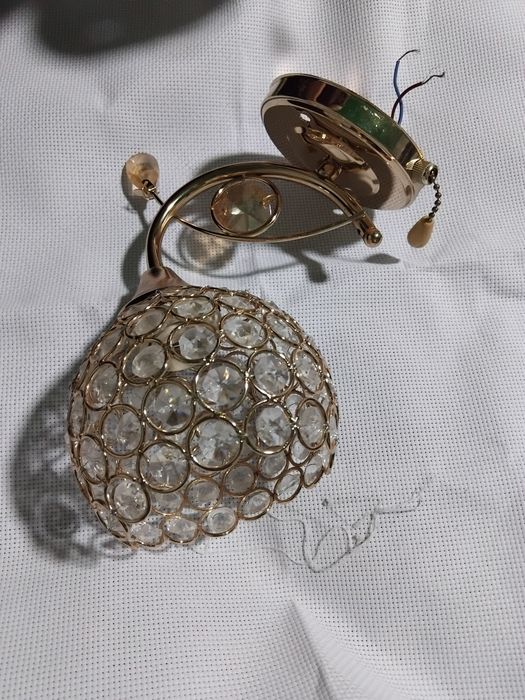 Светильник для спальни