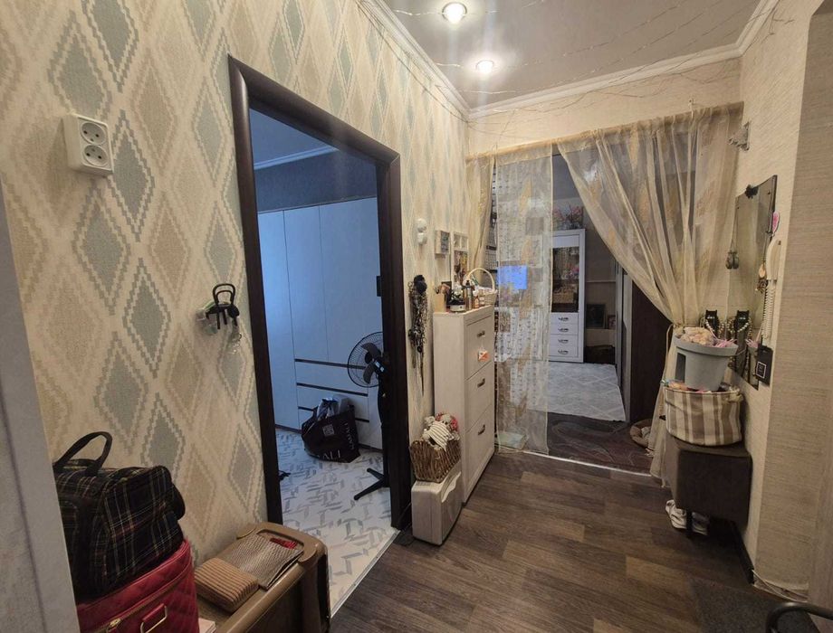 Продается 2к квартира в кирпичном доме, район ДКМ