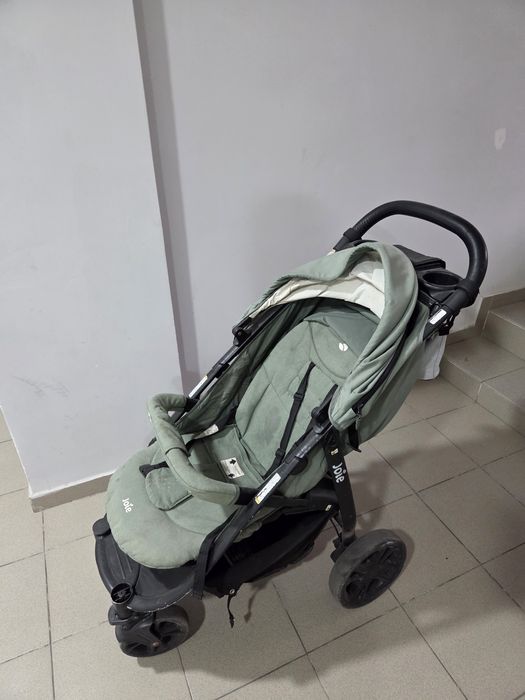 Коляска в хорошем состоянии Joie