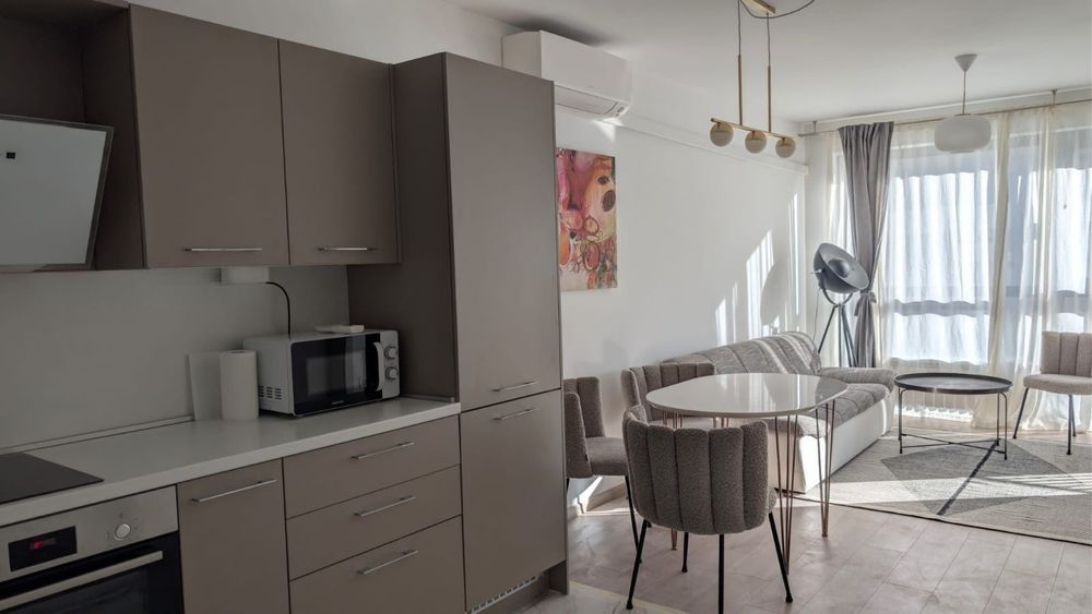 Дава се под наем Двустаен апартамент в София, Хладилника - 56 кв.м за 850 € - Снимка #7