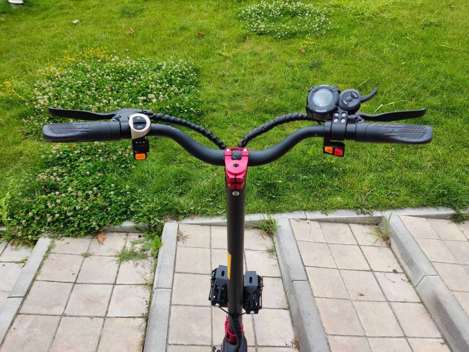 Trotineta electrica cu doua motoare impecabila - 60v18ah viteaza 80 km autoomie 80-90 2600w