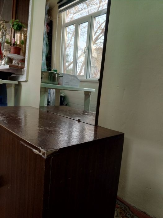 Мебель прихожка с зеркалом и трюмо зеркалом 200.000