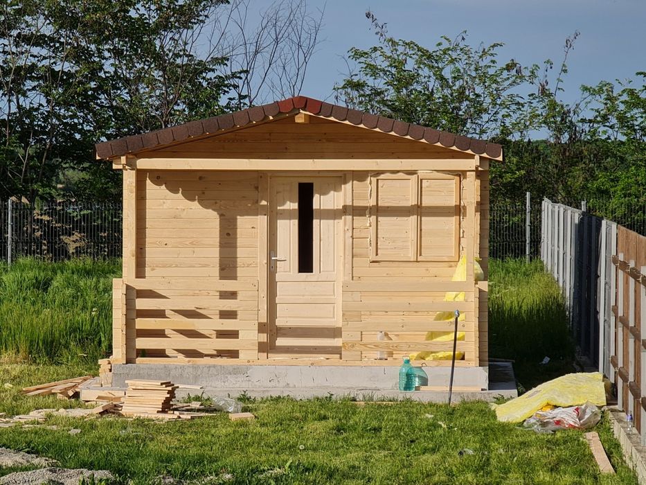 case  de locuit  de depozitare  gradina