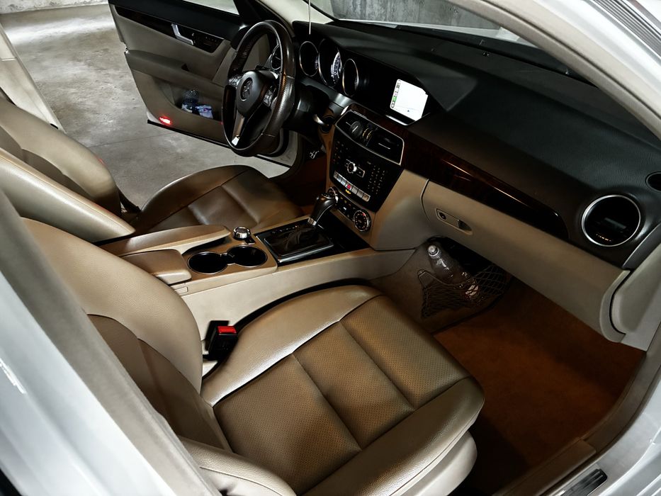 Mercedes C250 model SUA