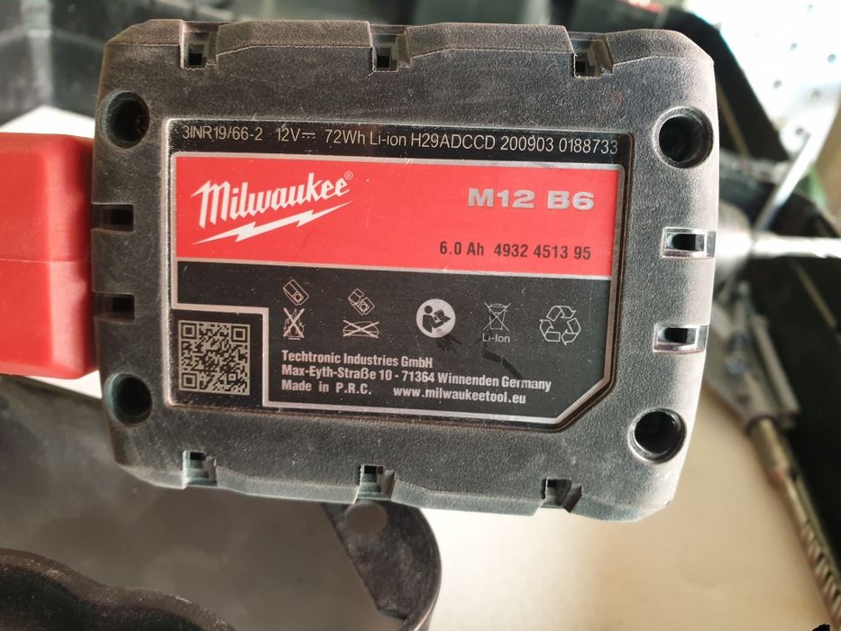 Перфоратор Milwaukee m12