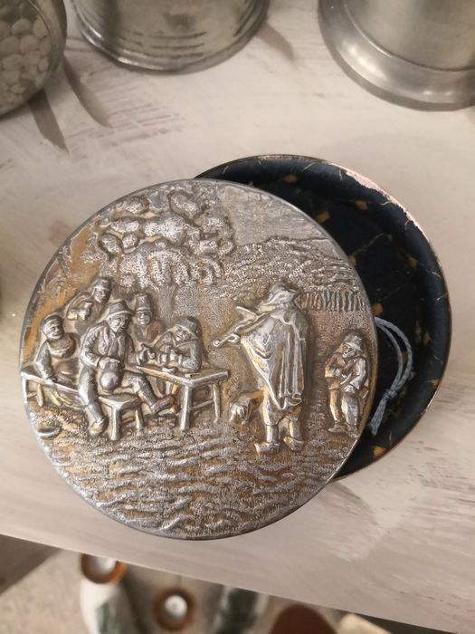 Пепелник за пури