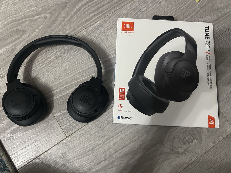 Casti jbl tune 720bt folosite rar in stare ca noua