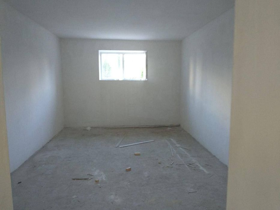 Продантся не жилое помещение Мирабадский район  305м²