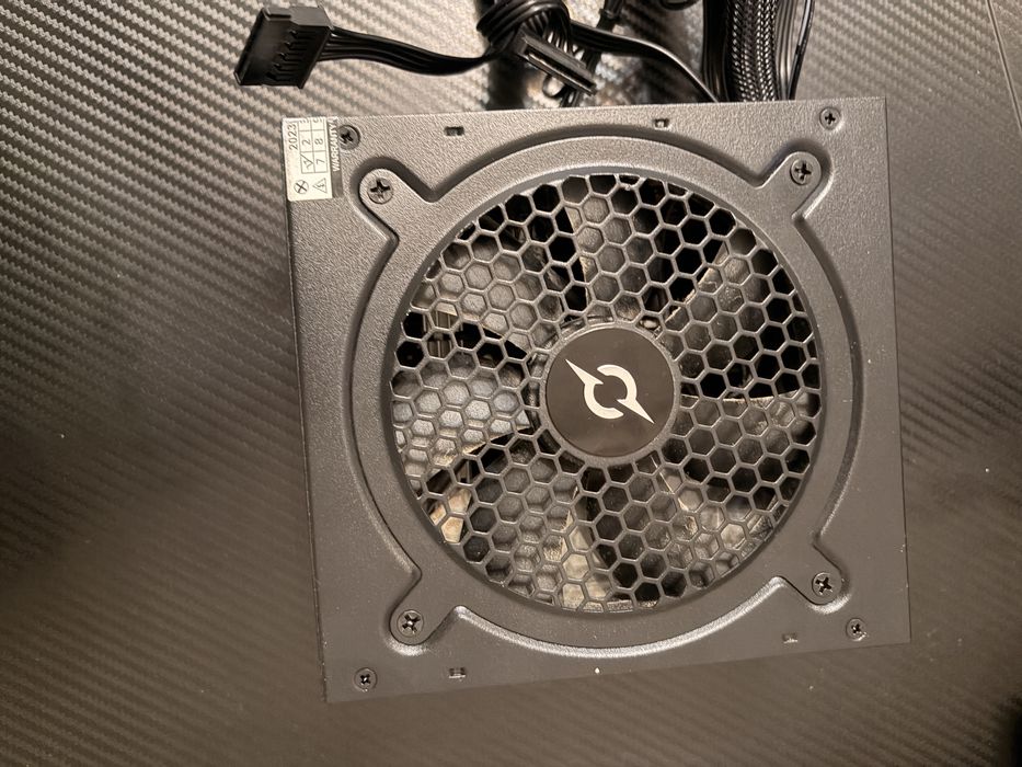 AQIRYS Sursa Pulsar 650W, 80+ Bronze, Iluminare RGB, Protecții Full