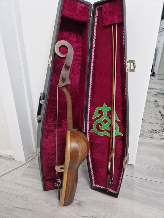 Продам музыкальный инструментКобыз