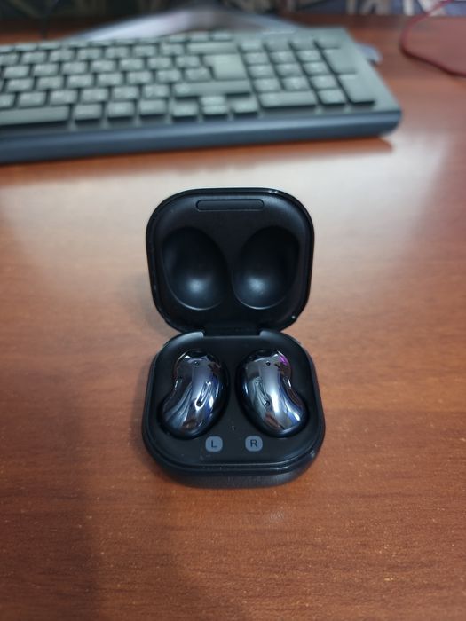 Наушники Galaxy buds live