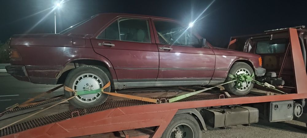 Продам мерс 190 .