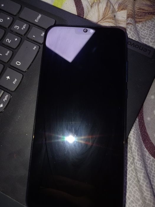 Продам телефон xonor  в идеальном состояний