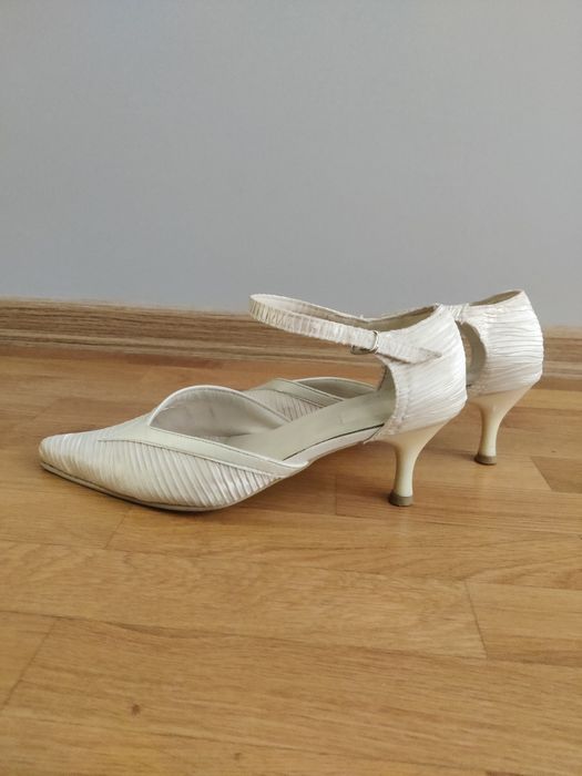 Официални обувки