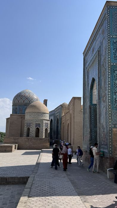 English speaking guide in historical city of SAMARKAND, UZBEKISTAN