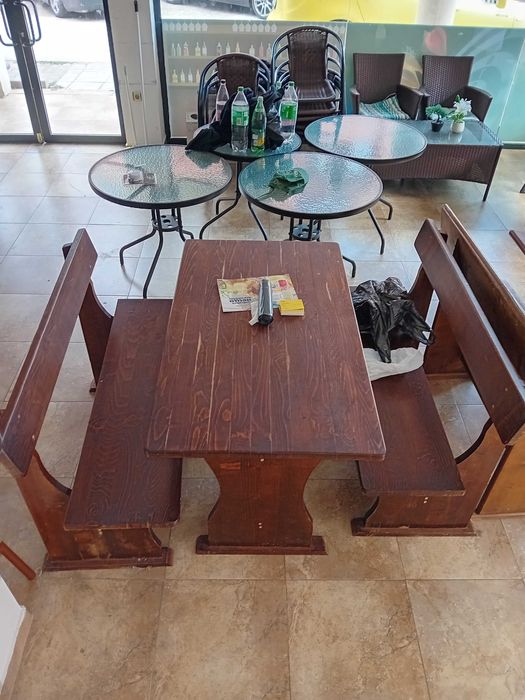 Маси и столове за заведение- различни видове