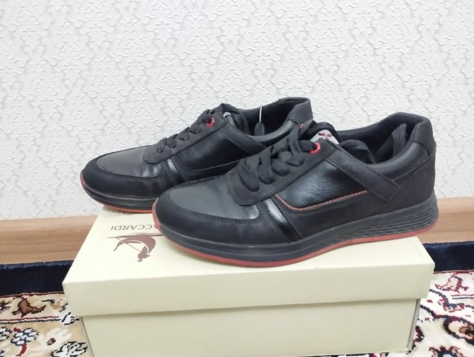 ПРОДАМ мальчиковую обувь