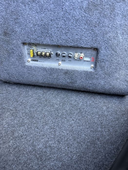 Vand subwoofer auto