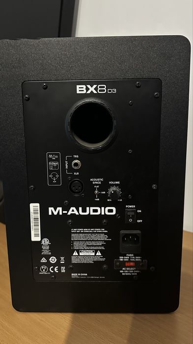 2 Boxe Active M-AUDIO BX8 D3, ca noi