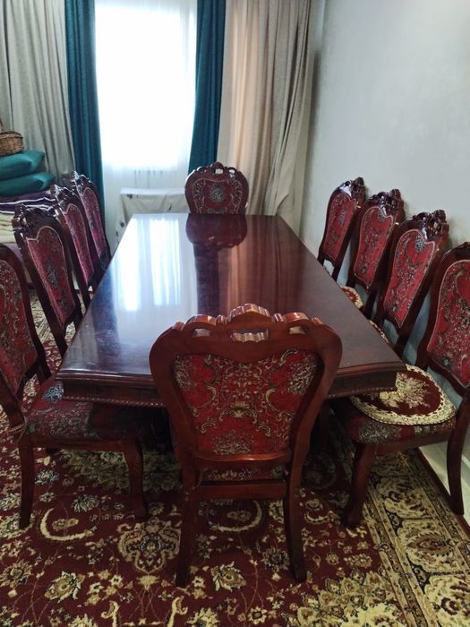 Продам стол с стульями