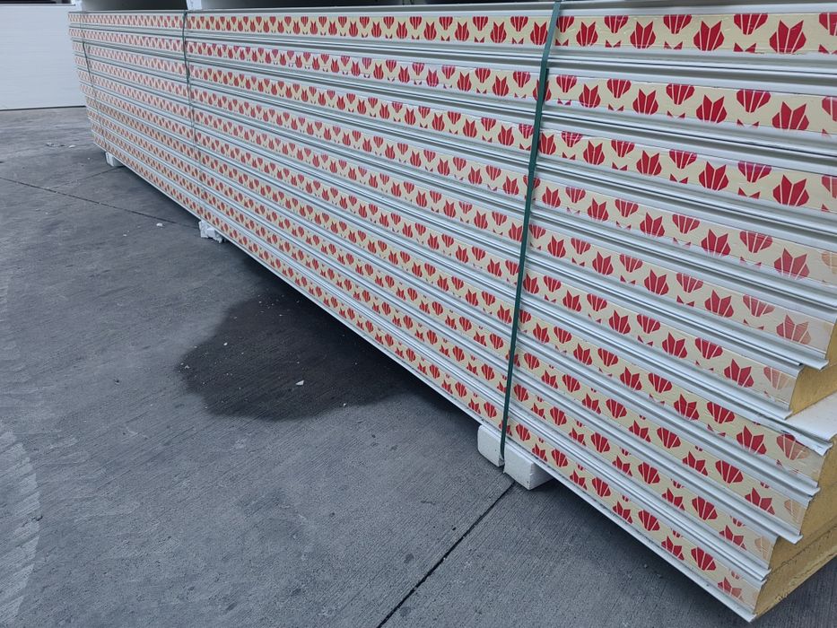 Panouri Sandwich NOI  Oferim Transport