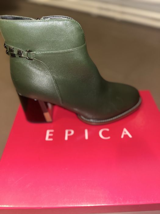 De vanzare Ghete de la Epica, Marimea 38, Produs nou!