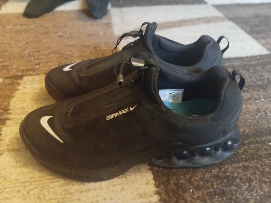 Adidasi nike air nr 43 mai multe detali privat