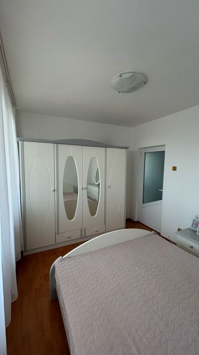 Închiriere apartament cu 3 camere ,zona Nord-Ploiești