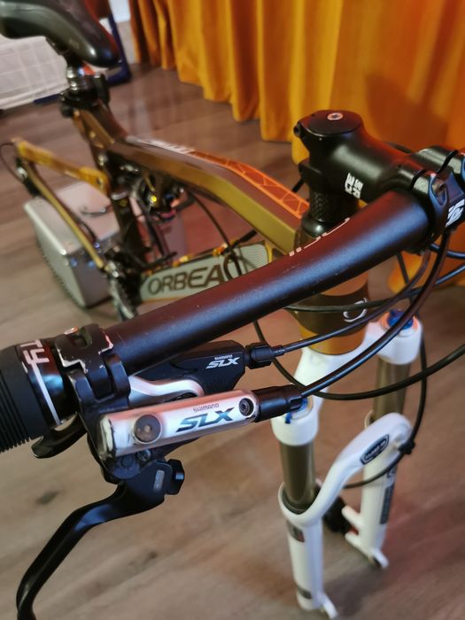 Bicicleta full suspension Fox Orbea occam 29