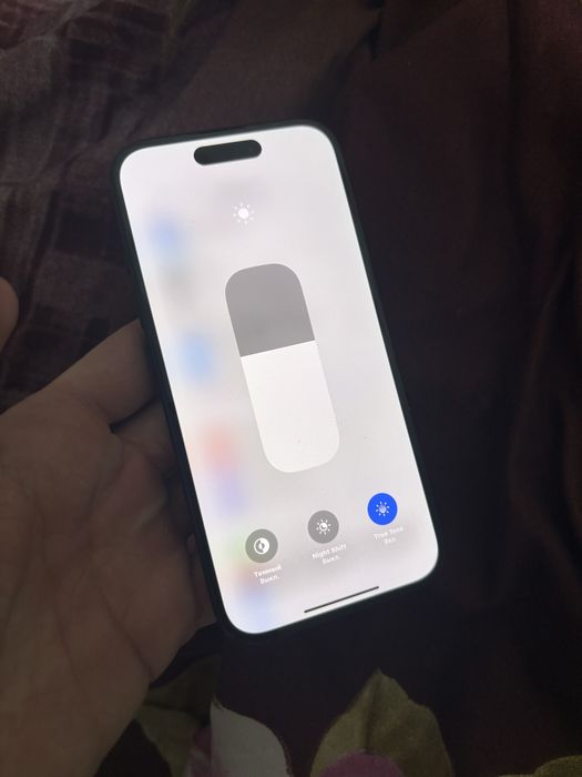 Продам iPhone 16