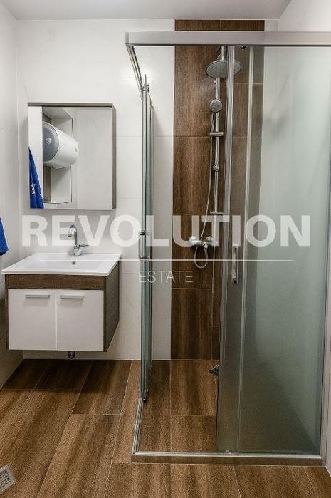 Дава се под наем Двустаен апартамент в Варна, Левски - 72 кв.м за 600 € - Снимка #5