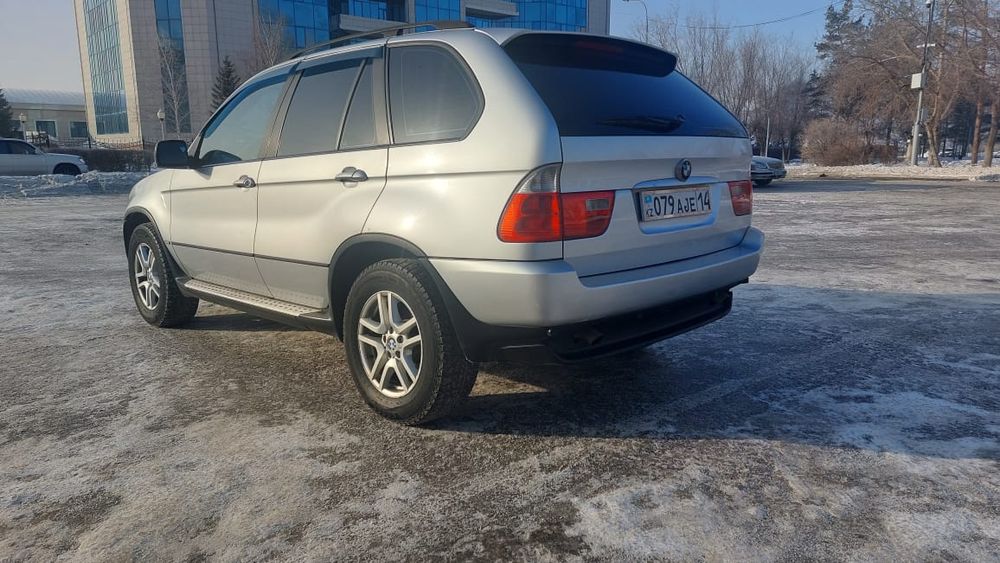 Продам БМВ е53. В отличном состоянии.