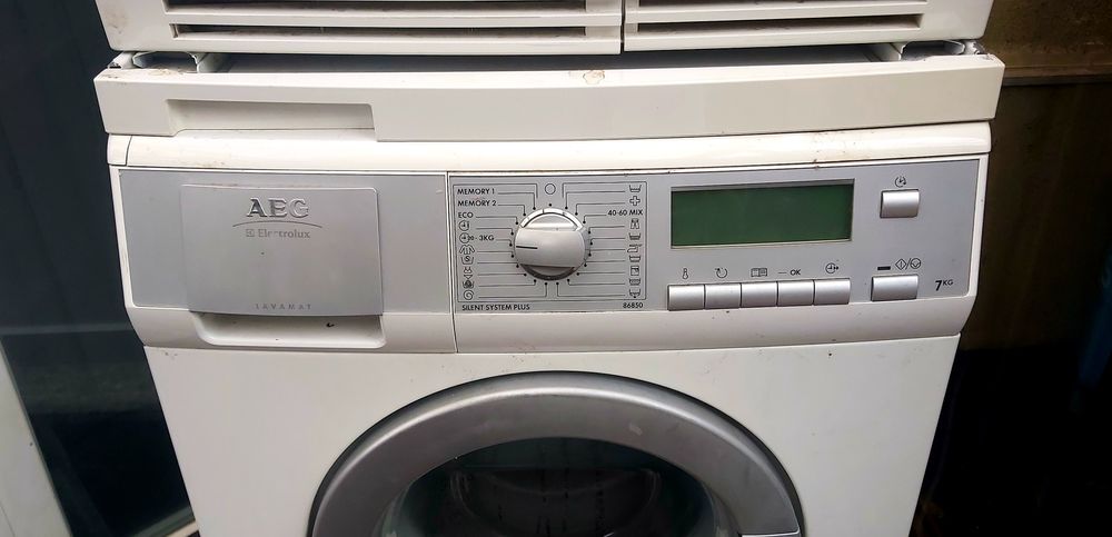 Пералня и сушилня АЕГ