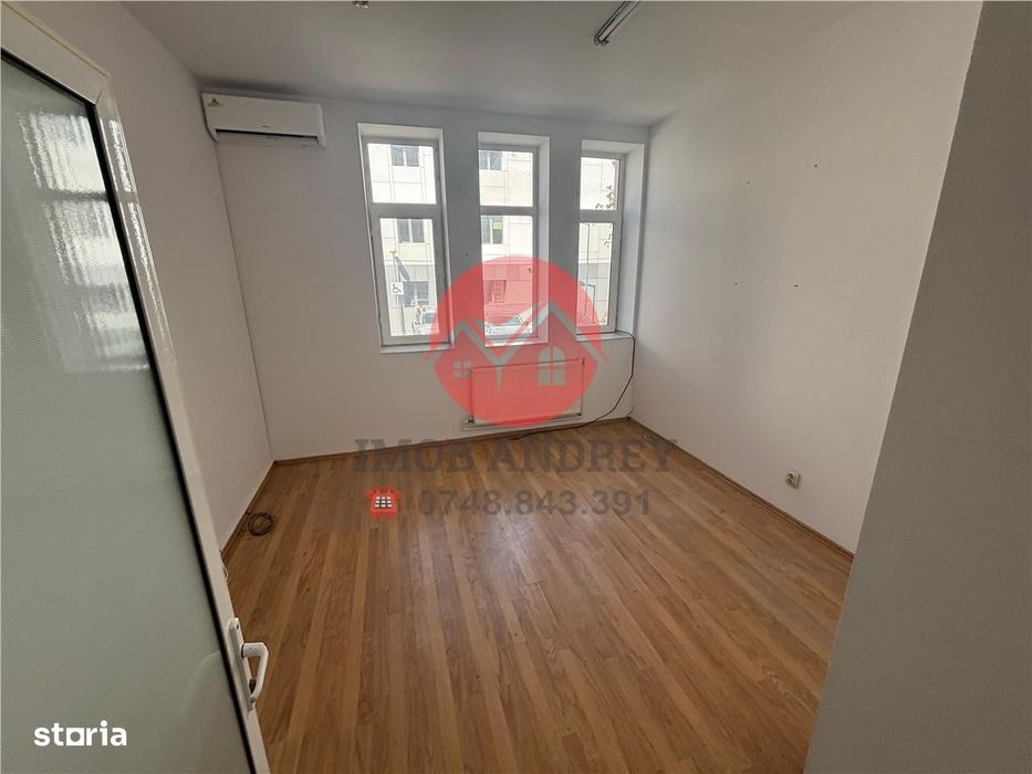 Spatiu 15 mp ultracentral, ideal birou sau salon de înfrumusetare