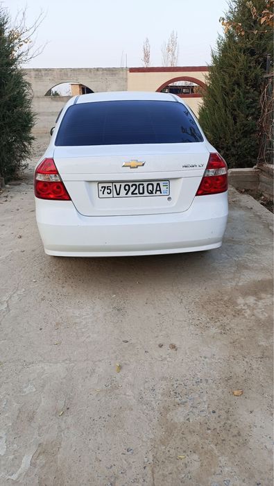 Nexia 3 srochna sotiladi