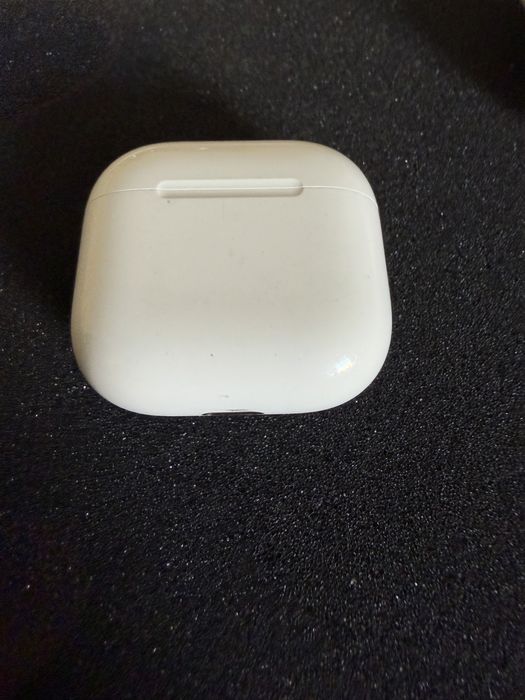 Airpods 4 без шумодава кейс оригинал