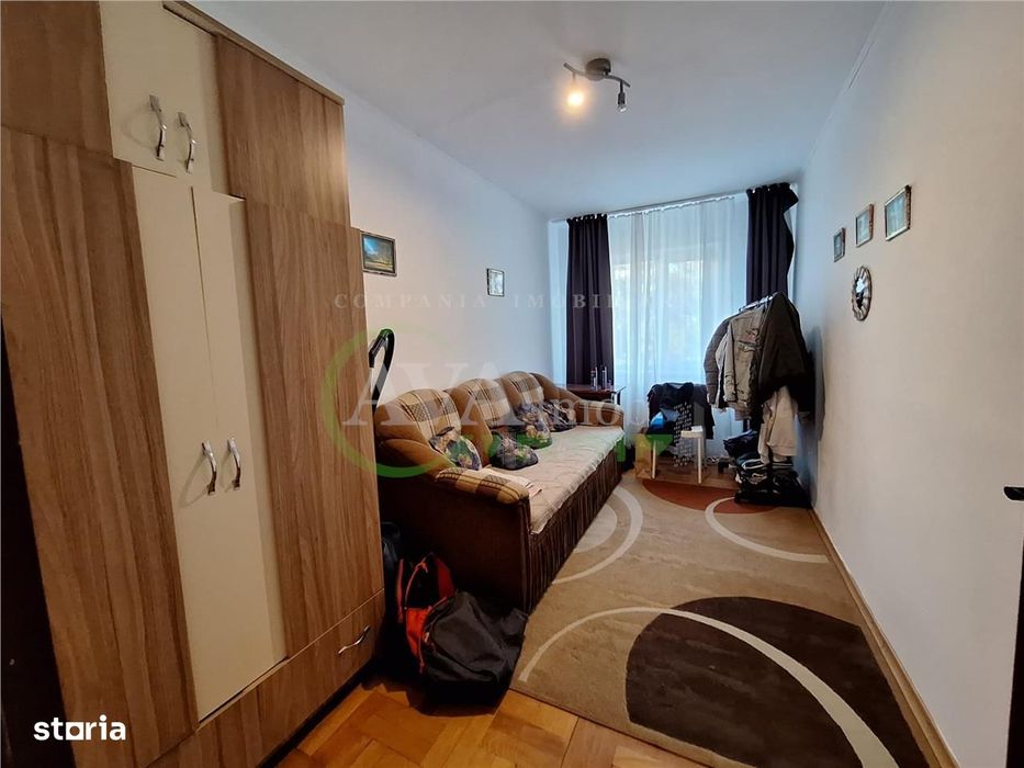 Apartament 3 camere semidecomandate etaj 3,Banca Nationala
