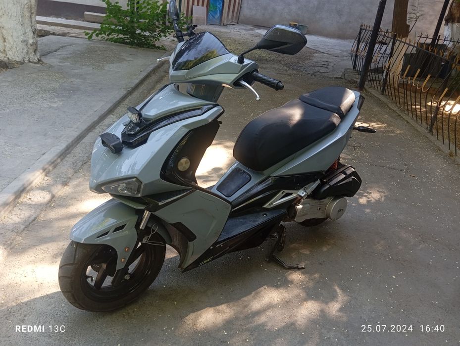 Italiya R2 150cc